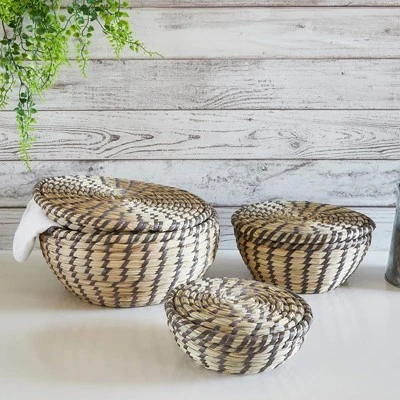 Juvale Decorative Seagrass Storage Baskets For Organizing, Round Woven Baskets In 3 Sizes With Lids, 3 Piece Set 2 Juvale Decorative Seagrass Storage Baskets For Organizing, Round Woven Baskets In 3 Sizes With Lids, 3 Piece Set - Image 2