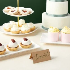 Juvale 200 Pack Kraft Paper Place Cards For Table Setting, Blank Name Cards For Wedding, Table Name Cards For Seating Banquets (3.5 X 2 In) Brown