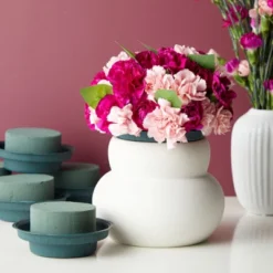 Juvale 6 Pack Wet Round Green Foam For Flower Arrangements, Wedding Decorations, 4.7 X 2 In