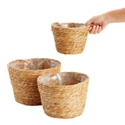 Juvale 3 Piece Seagrass Planter Pots Set With Plastic Lining, 3 Woven Baskets For Indoor & Outdoor Plants, 3 Sizes -Juvale GUEST 3e0b7e86 9df3 4064 892f 7d190469e13c