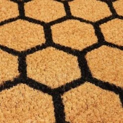 Juvale Honeycomb Half Circle Rug, Natural Coir Bee Welcome Mat, Nonslip For Indoor And Outdoor Entrance, 17 X 30 In -Juvale GUEST 5c559f45 30ba 4481 a39c a626aa1eaf6c