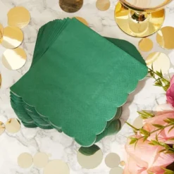 Juvale 100-Pack Scalloped Edge Disposable Cocktail Paper Napkins 5 X 5 In, Forest Green