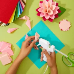 Juvale 50 Pack Felt Fabric Sheets For Crafts, Sewing, Party Decorations, 8x8" (20x20cm, 25 Rainbow Colors) -Juvale GUEST e56ed03b 1cd3 4617 8b4e 42346adea6a5